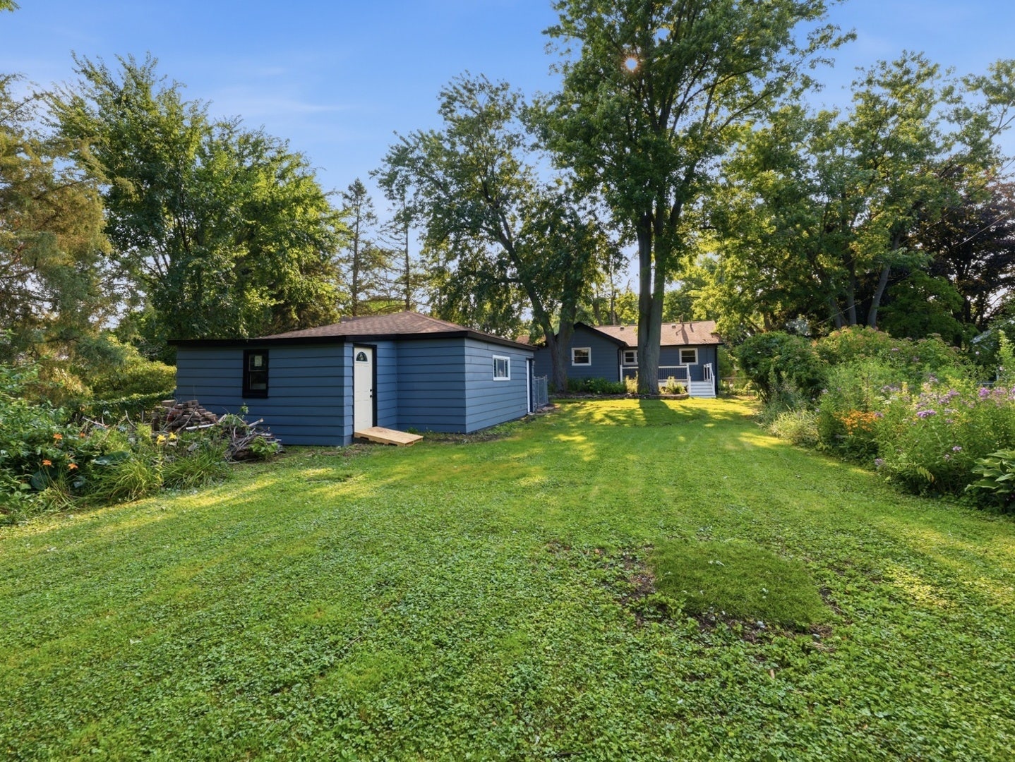 5905 Lee Avenue, Downers Grove, IL 60516 5905 Lee Avenue, Downers Grove, IL 60516