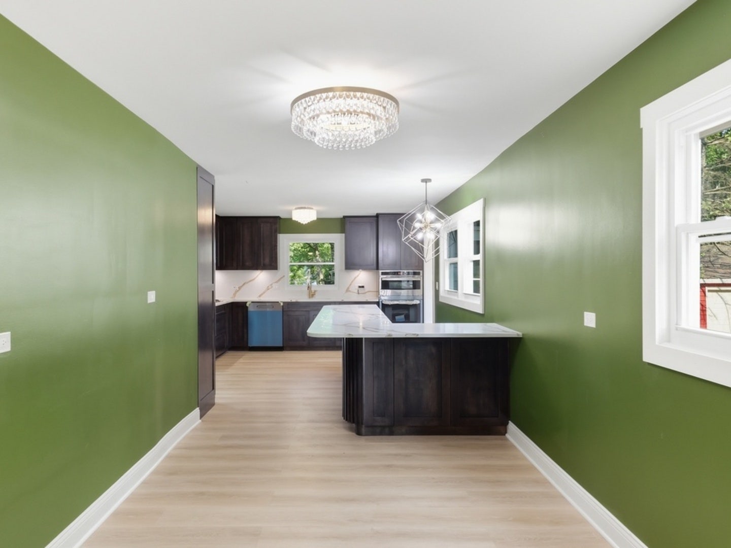 5905 Lee Avenue, Downers Grove, IL 60516 5905 Lee Avenue, Downers Grove, IL 60516