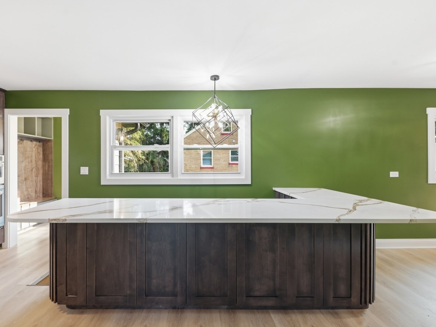 5905 Lee Avenue, Downers Grove, IL 60516 5905 Lee Avenue, Downers Grove, IL 60516