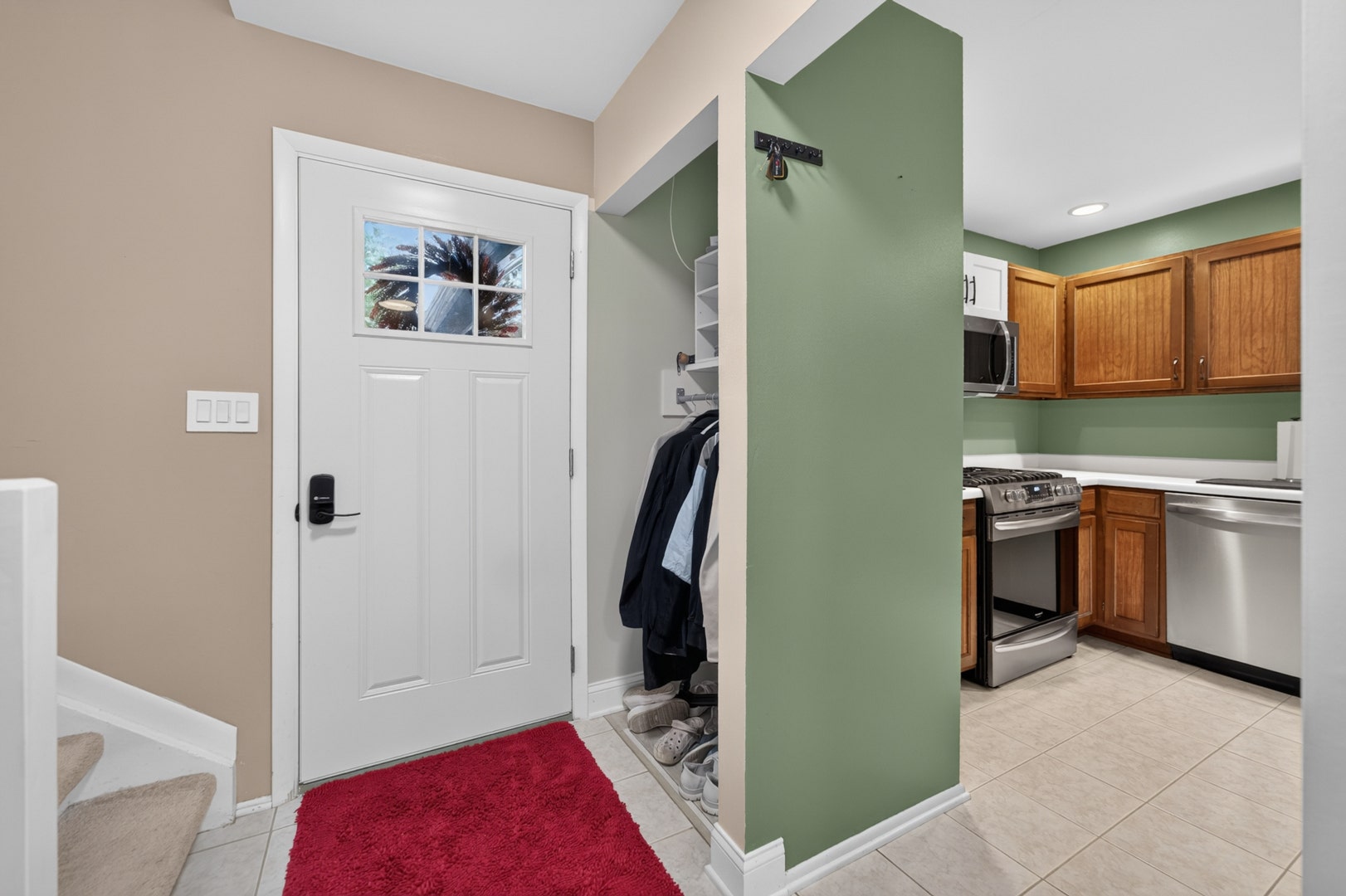 6 Cypress Square, Elgin, IL 60123 6 Cypress Square, Elgin, IL 60123