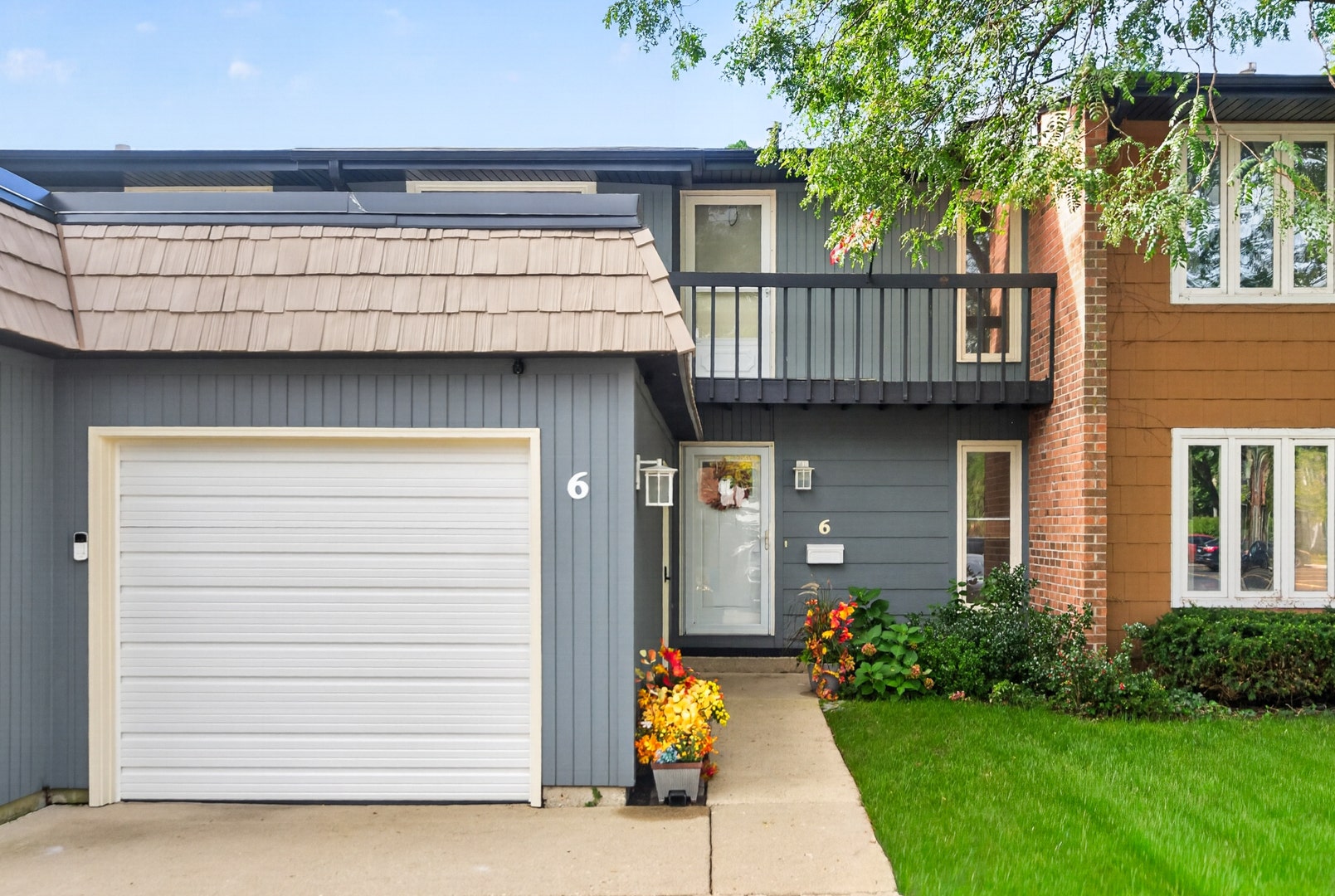 6 Cypress Square, Elgin, IL 60123 6 Cypress Square, Elgin, IL 60123