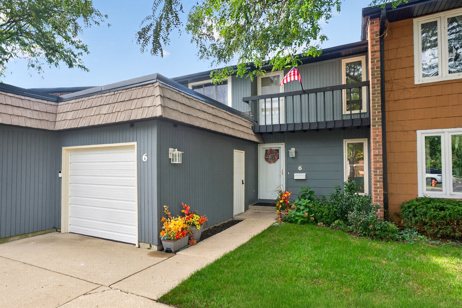 6 Cypress Square, Elgin, IL 60123 6 Cypress Square, Elgin, IL 60123