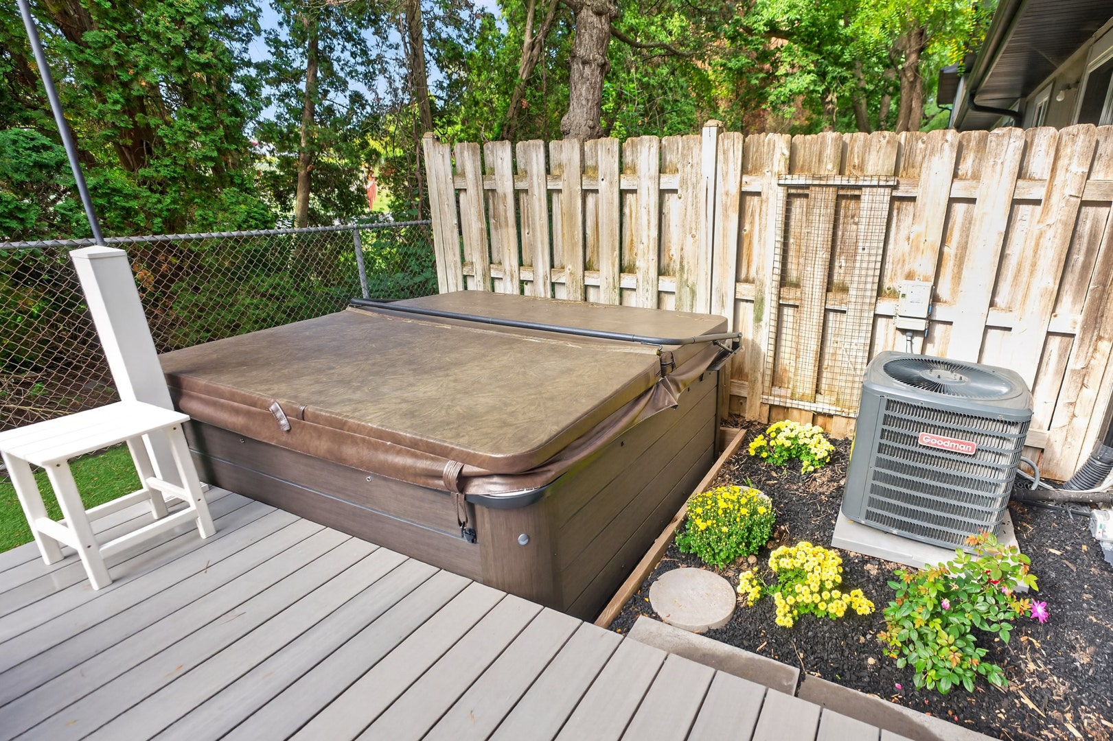 6 Cypress Square, Elgin, IL 60123 6 Cypress Square, Elgin, IL 60123