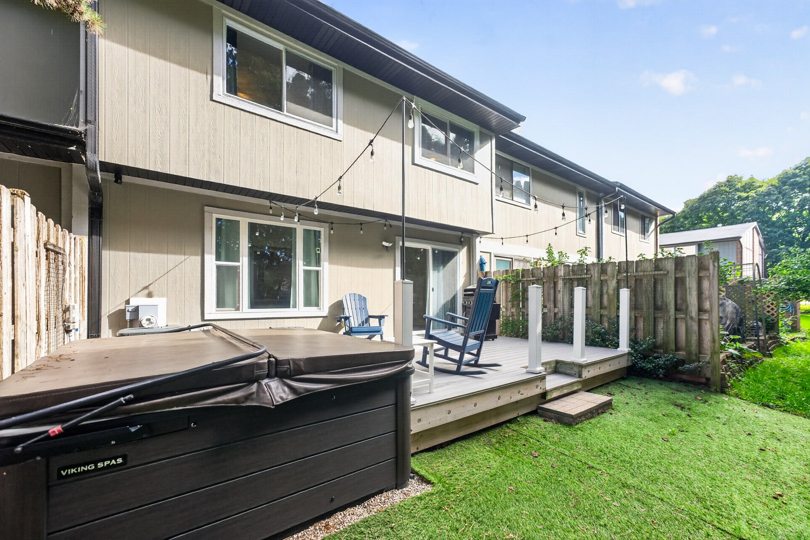 6 Cypress Square, Elgin, IL 60123 6 Cypress Square, Elgin, IL 60123
