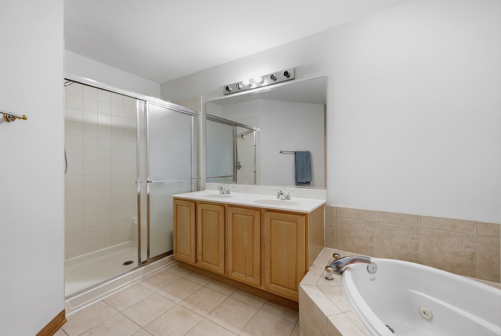 11610 Lake Shore Drive, Orland Park, IL 60467