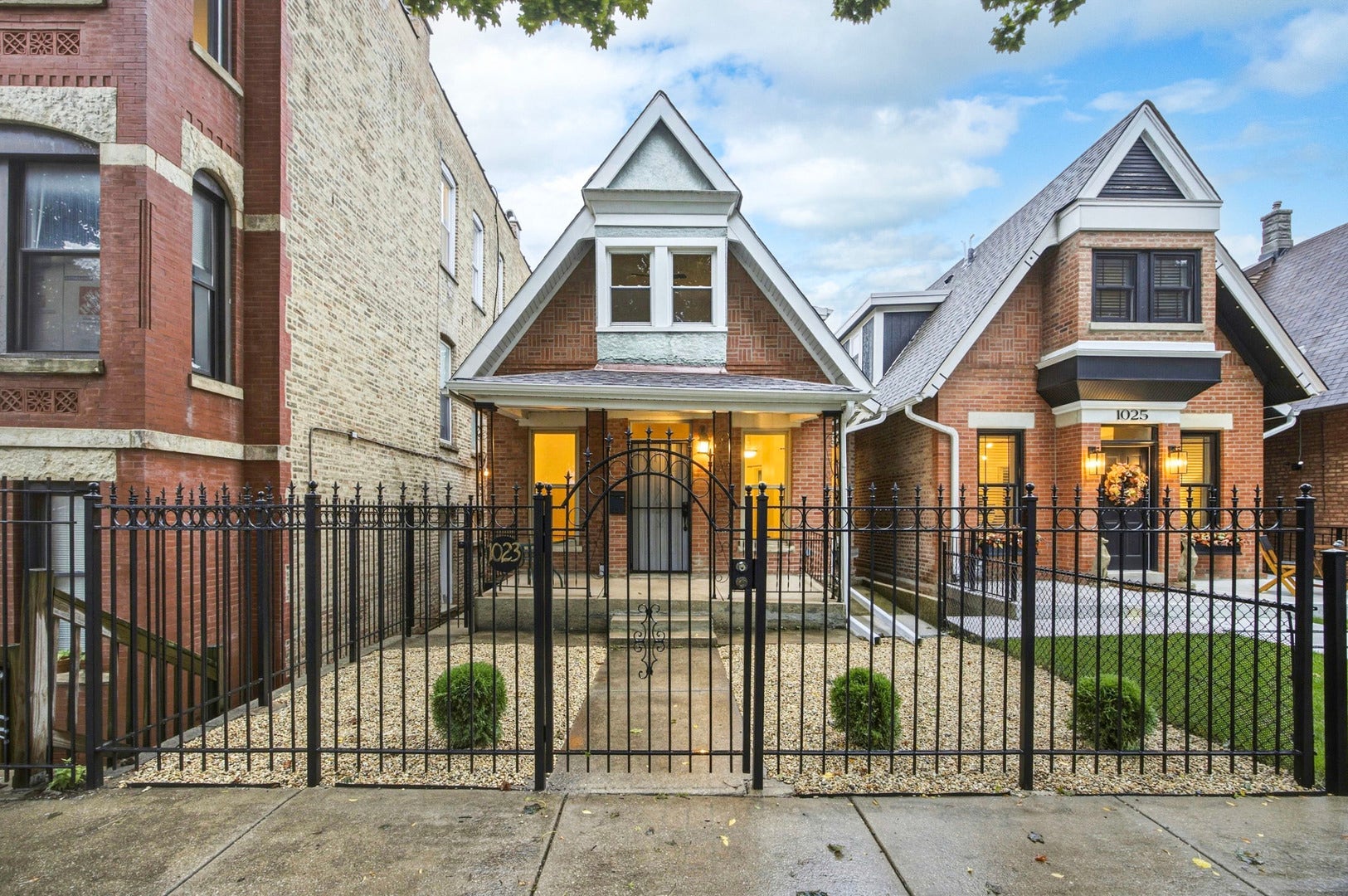 1023 S Claremont Street, Chicago, IL 60612 1023 S Claremont Street, Chicago, IL 60612