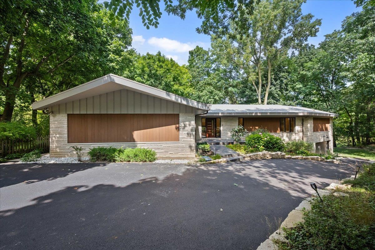 89 Cary Avenue, Highland Park, IL 60035