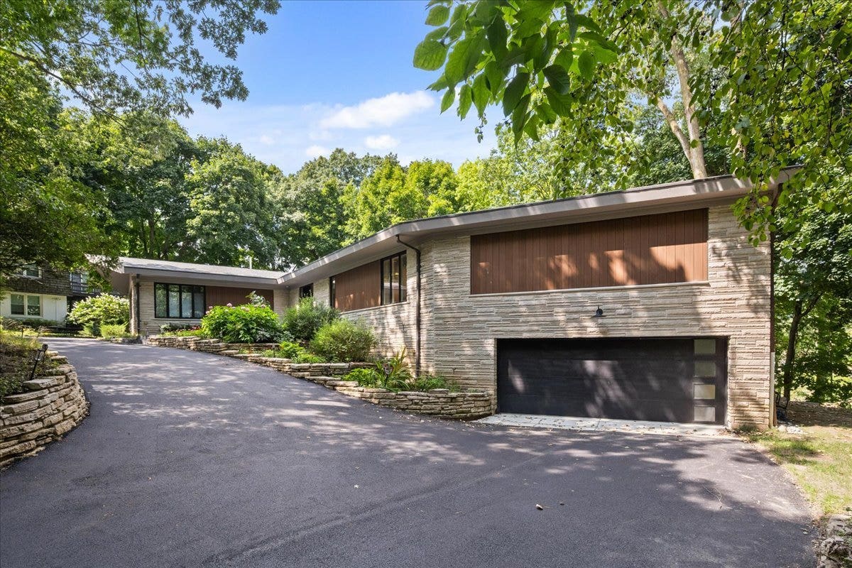 89 Cary Avenue, Highland Park, IL 60035