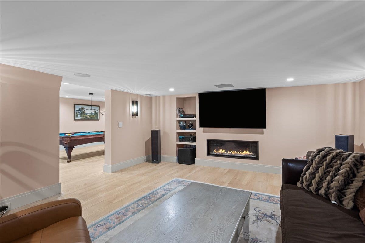 89 Cary Avenue, Highland Park, IL 60035