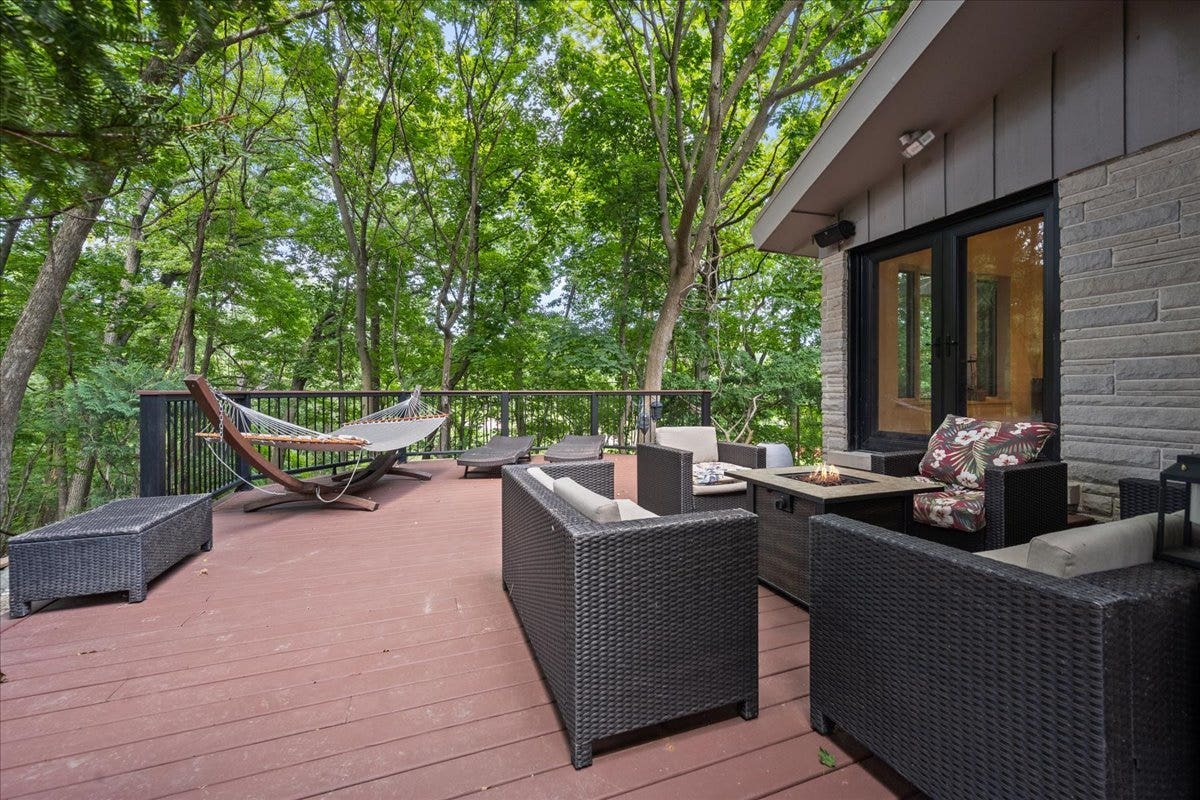 89 Cary Avenue, Highland Park, IL 60035