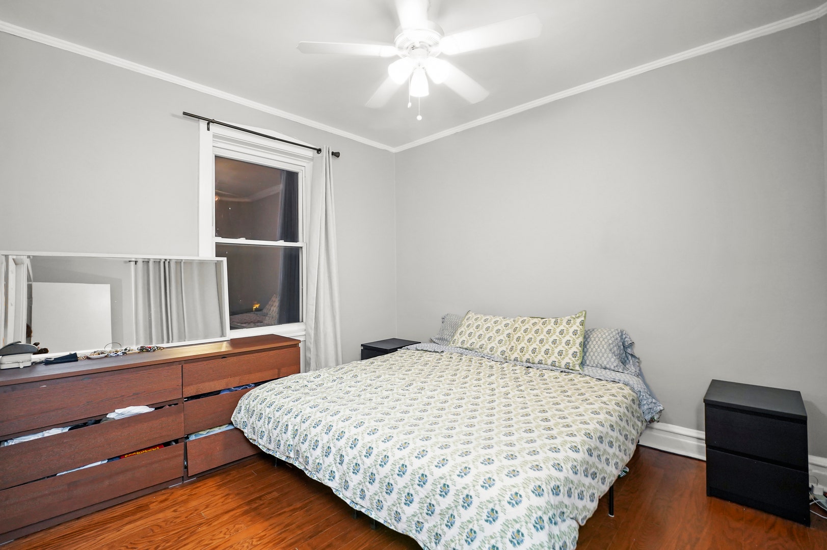 4363 N Lincoln Avenue, Chicago, IL 60618 4363 N Lincoln Avenue, Chicago, IL 60618