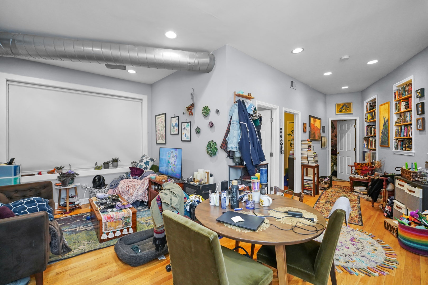 4363 N Lincoln Avenue, Chicago, IL 60618 4363 N Lincoln Avenue, Chicago, IL 60618