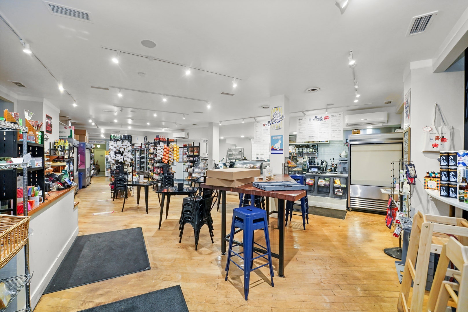 4363 N Lincoln Avenue, Chicago, IL 60618 4363 N Lincoln Avenue, Chicago, IL 60618