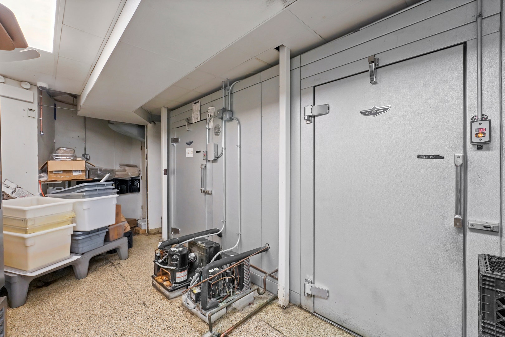 4363 N Lincoln Avenue, Chicago, IL 60618 4363 N Lincoln Avenue, Chicago, IL 60618