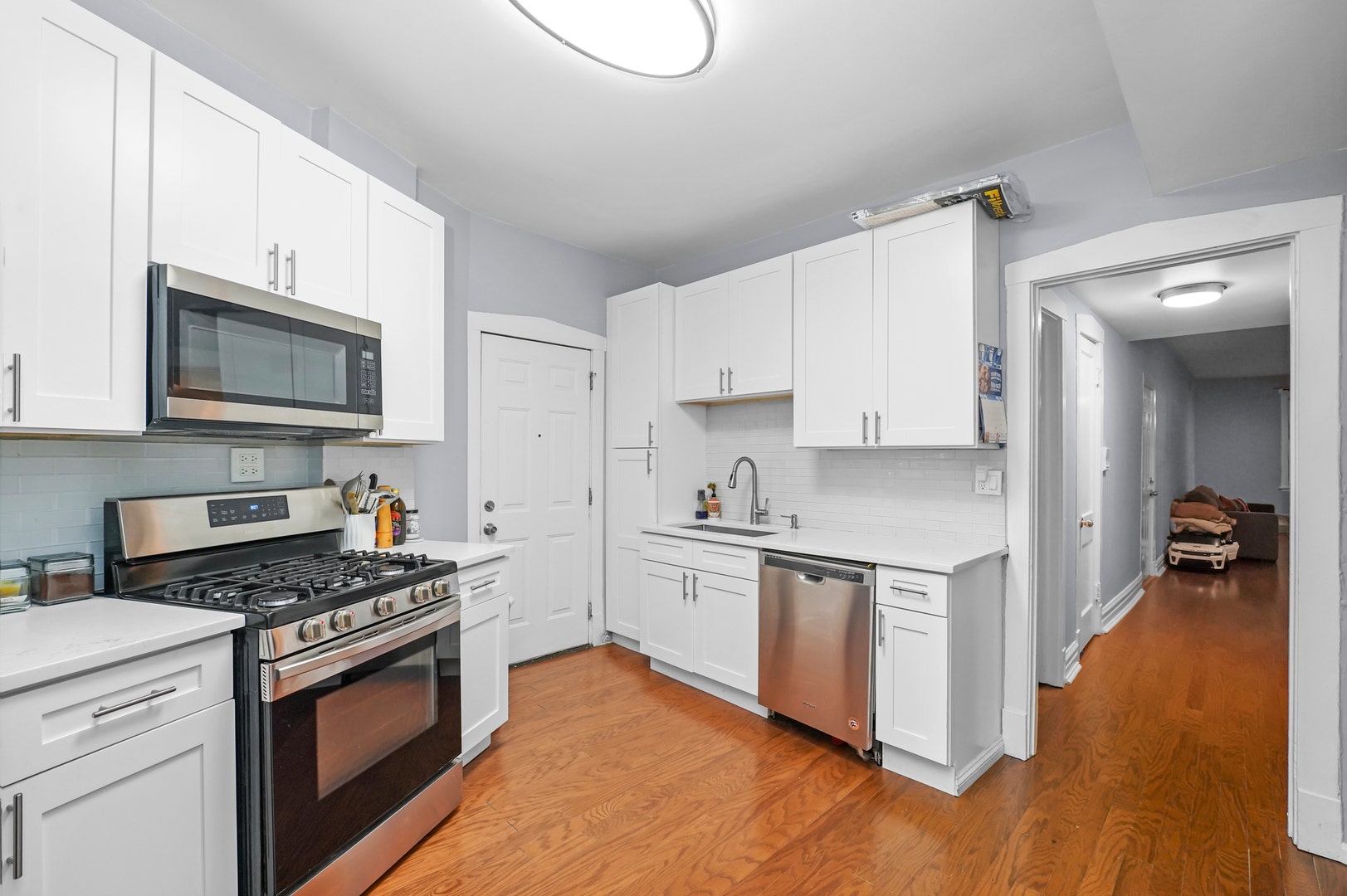 4363 N Lincoln Avenue, Chicago, IL 60618 4363 N Lincoln Avenue, Chicago, IL 60618