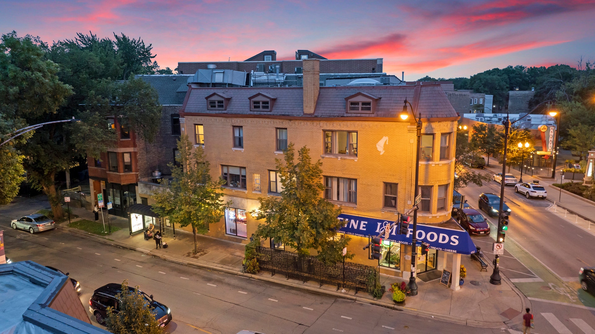 4363 N Lincoln Avenue, Chicago, IL 60618 4363 N Lincoln Avenue, Chicago, IL 60618