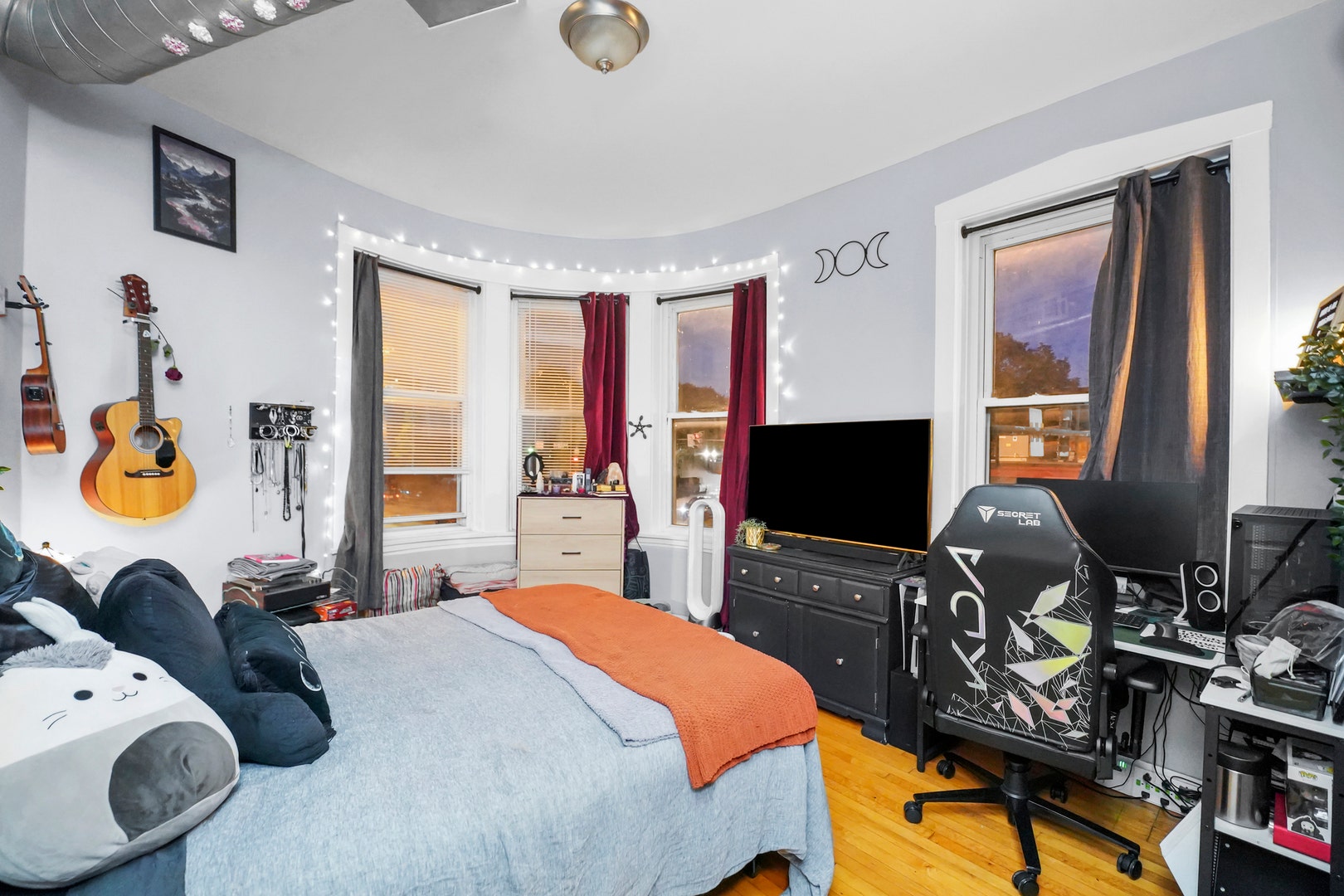 4363 N Lincoln Avenue, Chicago, IL 60618 4363 N Lincoln Avenue, Chicago, IL 60618