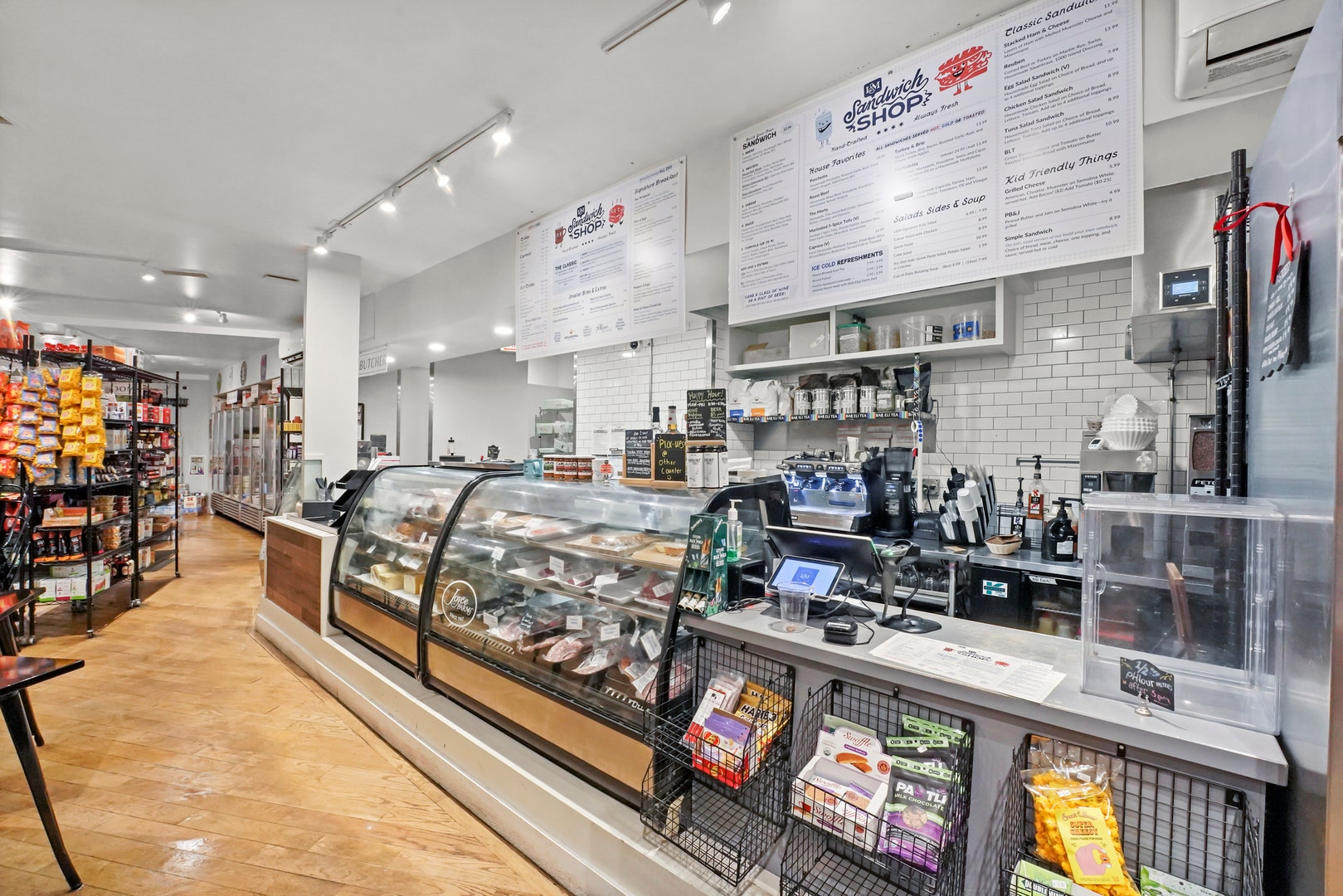 4363 N Lincoln Avenue, Chicago, IL 60618 4363 N Lincoln Avenue, Chicago, IL 60618