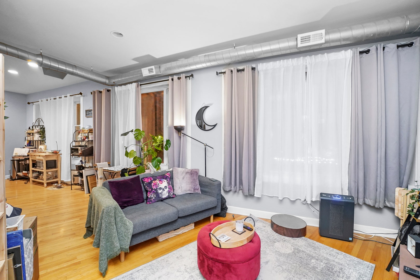 4363 N Lincoln Avenue, Chicago, IL 60618 4363 N Lincoln Avenue, Chicago, IL 60618