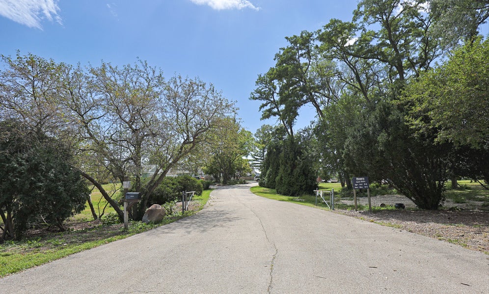 28W563 Roosevelt Road, Winfield, IL 60190 28W563 Roosevelt Road, Winfield, IL 60190