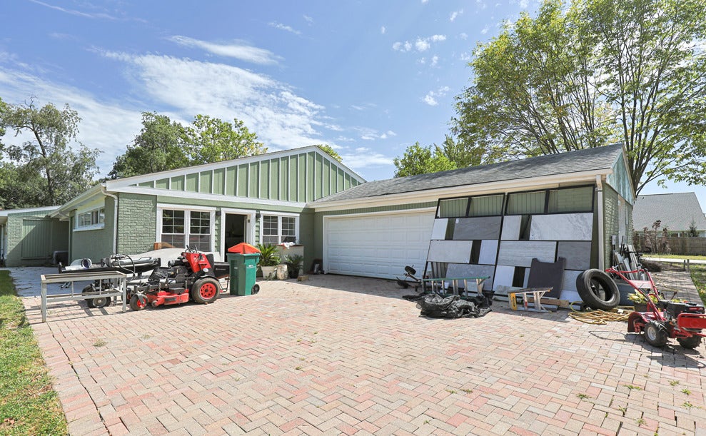 28W563 Roosevelt Road, Winfield, IL 60190 28W563 Roosevelt Road, Winfield, IL 60190
