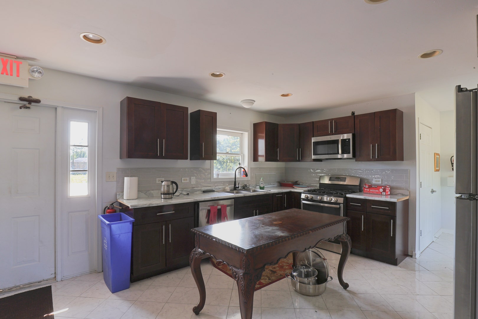 28W563 Roosevelt Road, Winfield, IL 60190 28W563 Roosevelt Road, Winfield, IL 60190
