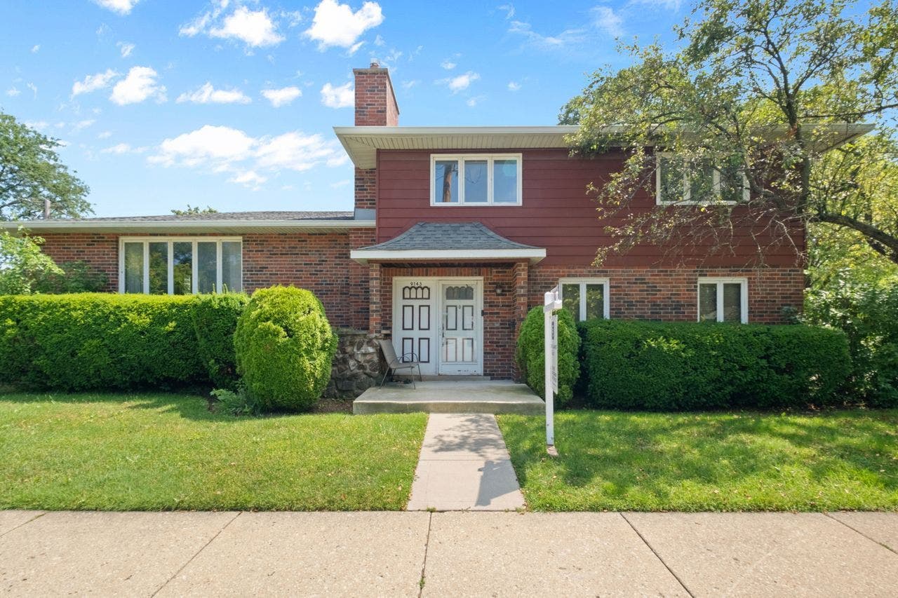 9143 Dr Korczak Terrace, Skokie, IL 60076