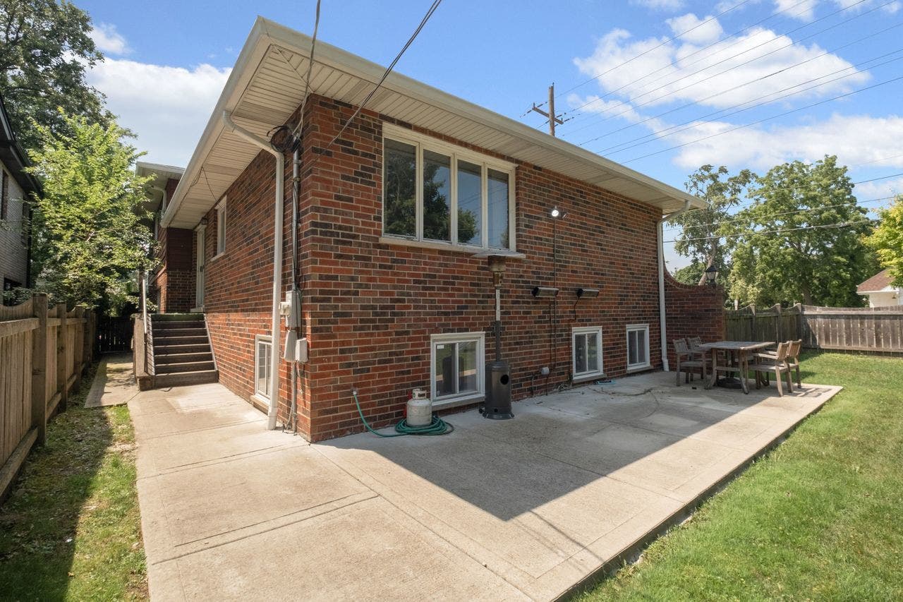 9143 Dr Korczak Terrace, Skokie, IL 60076