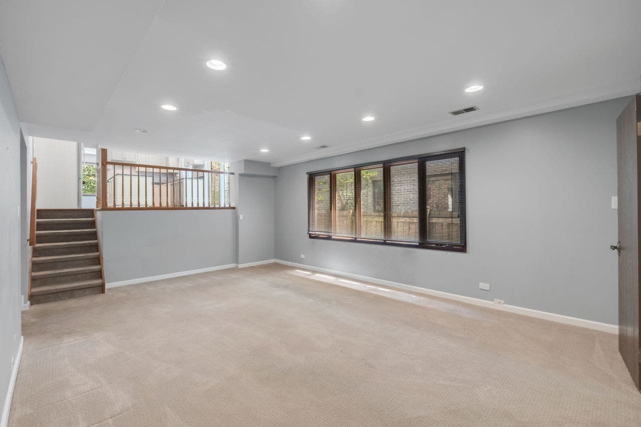9143 Dr Korczak Terrace, Skokie, IL 60076