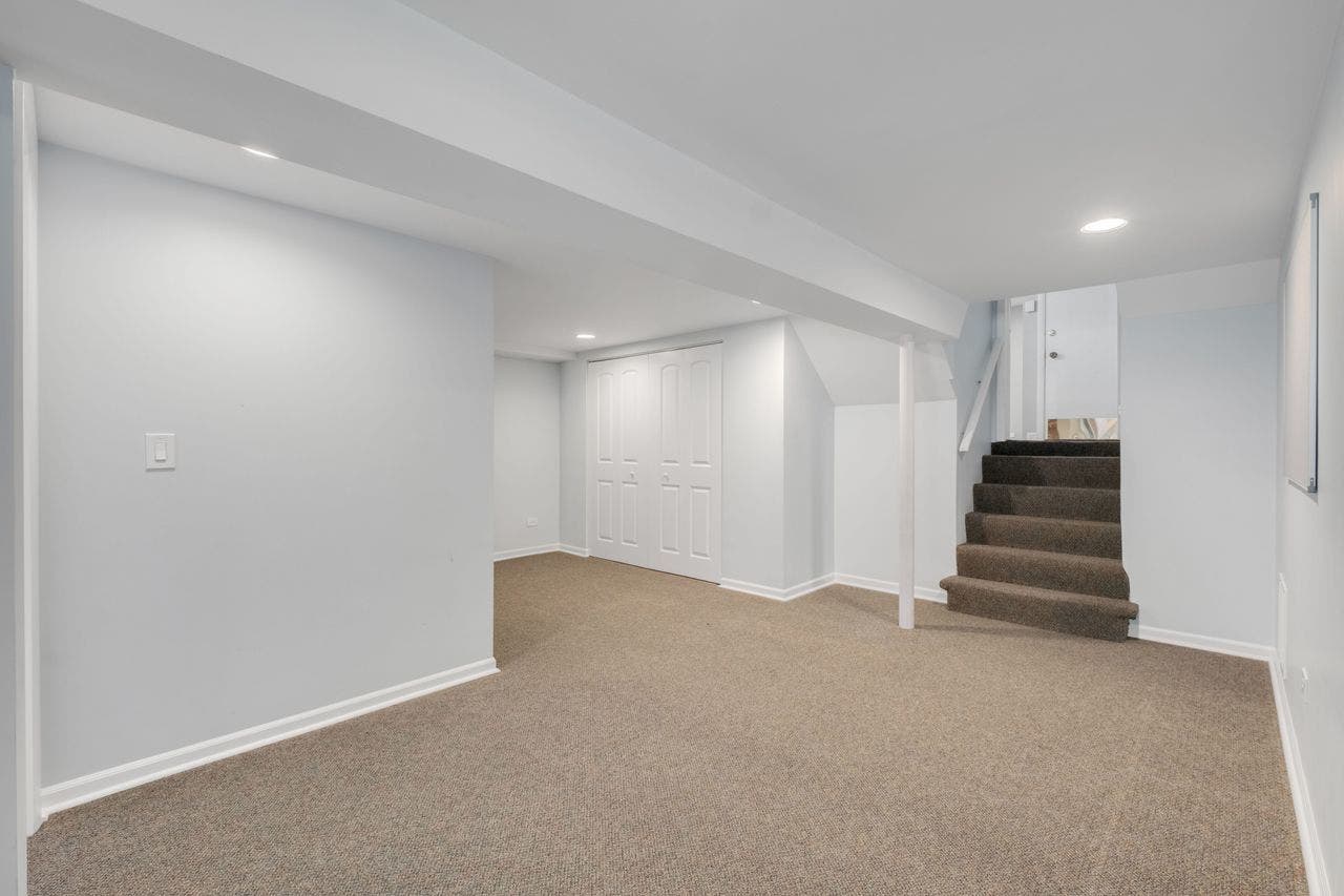 9143 Dr Korczak Terrace, Skokie, IL 60076