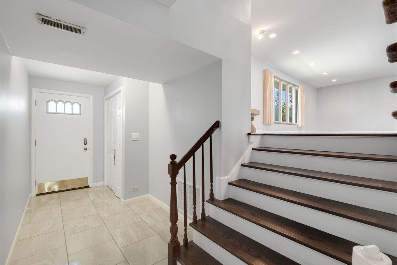 9143 Dr Korczak Terrace, Skokie, IL 60076