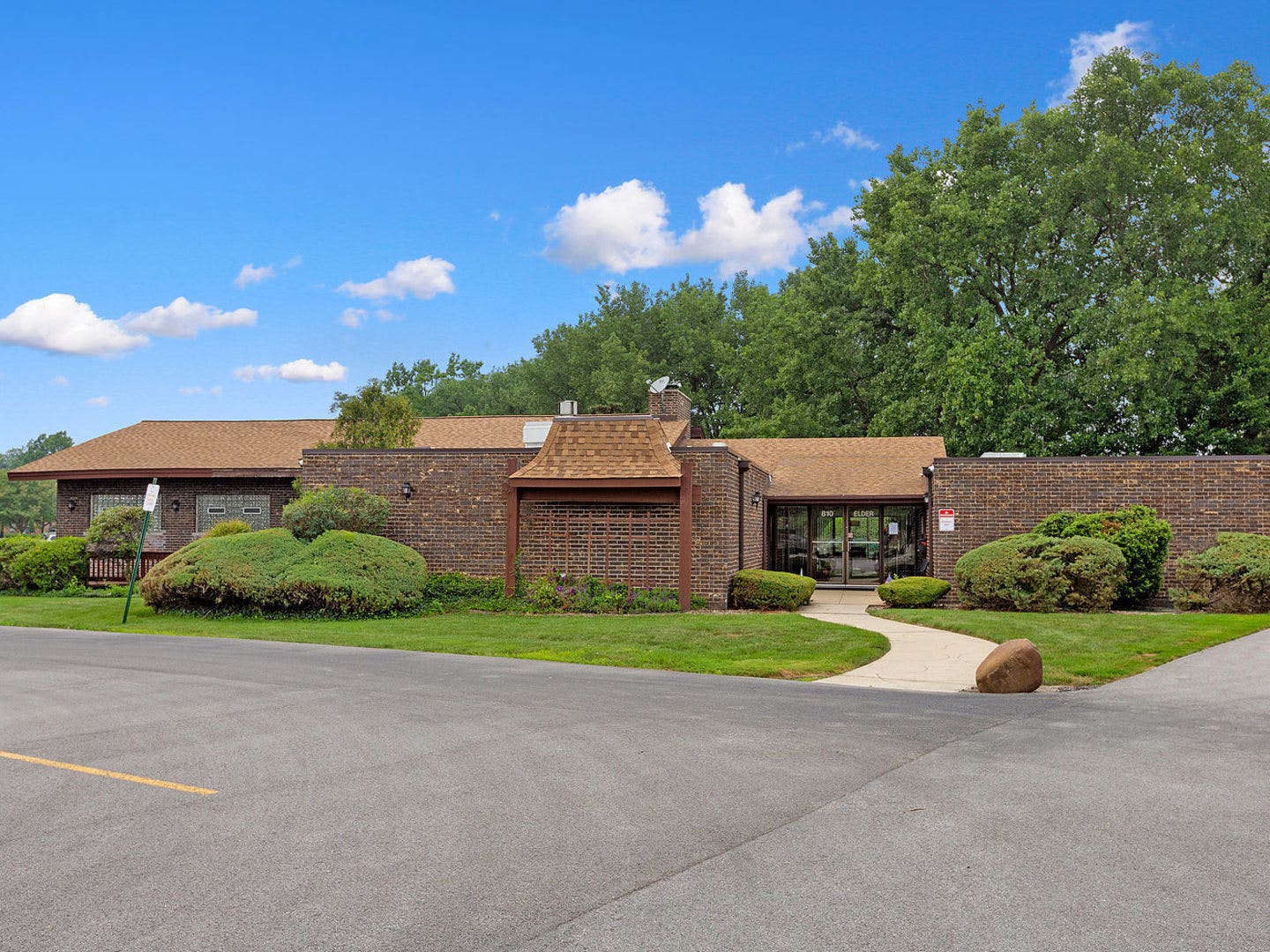 830 Elder Road, #406, Homewood, IL 60430 830 Elder Road, #406, Homewood, IL 60430