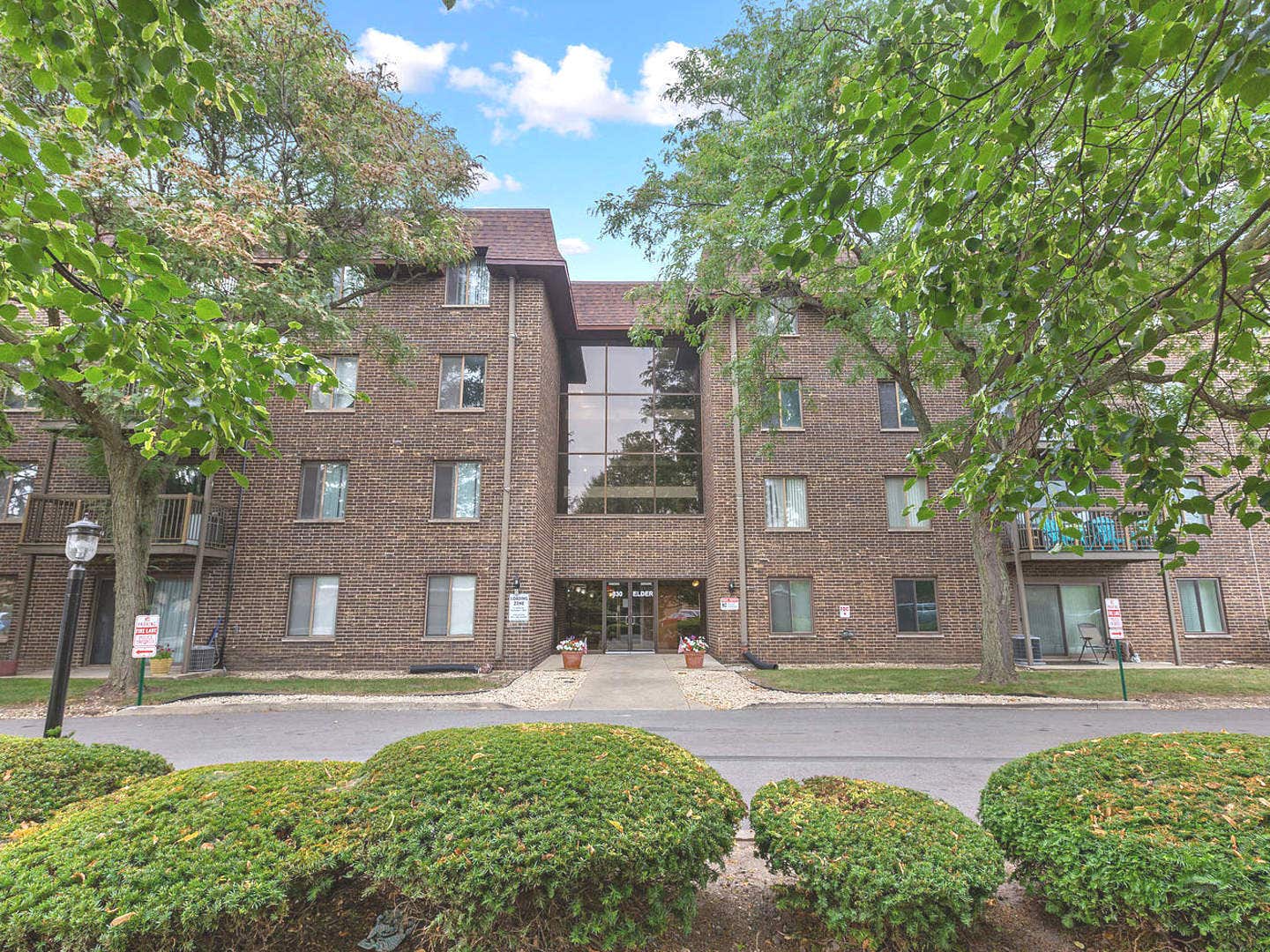 830 Elder Road, #406, Homewood, IL 60430 830 Elder Road, #406, Homewood, IL 60430