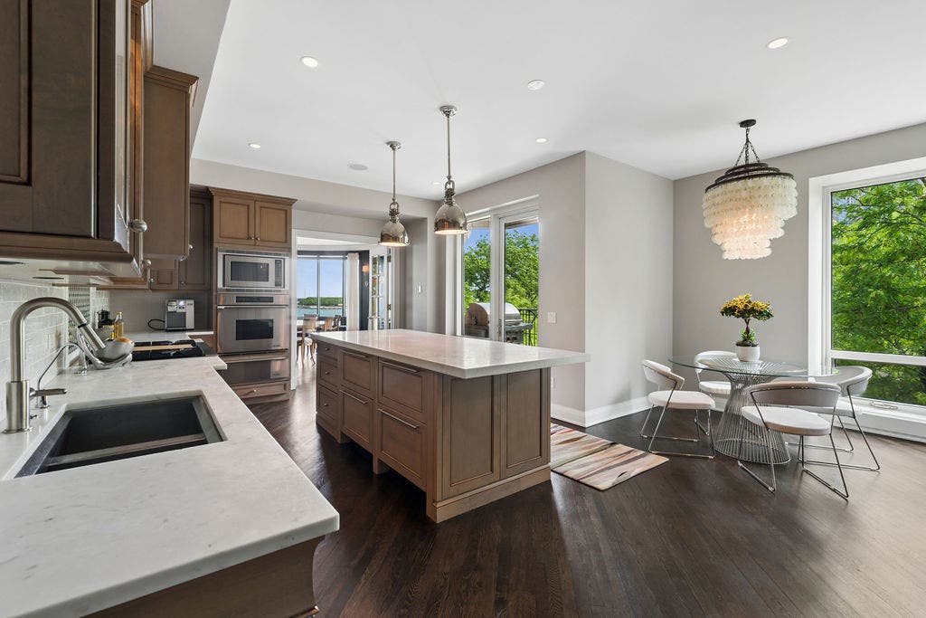 840 N LAKE SHORE Drive, #401-402, Chicago, IL 60611 840 N LAKE SHORE Drive, #401-402, Chicago, IL 60611