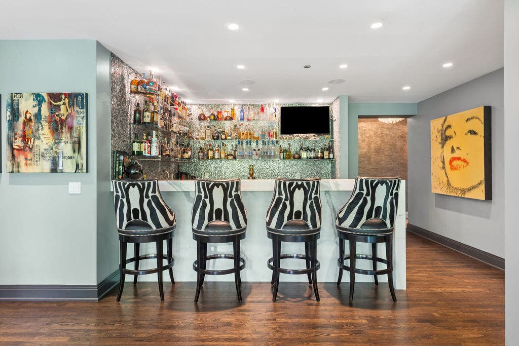 840 N LAKE SHORE Drive, #401-402, Chicago, IL 60611 840 N LAKE SHORE Drive, #401-402, Chicago, IL 60611