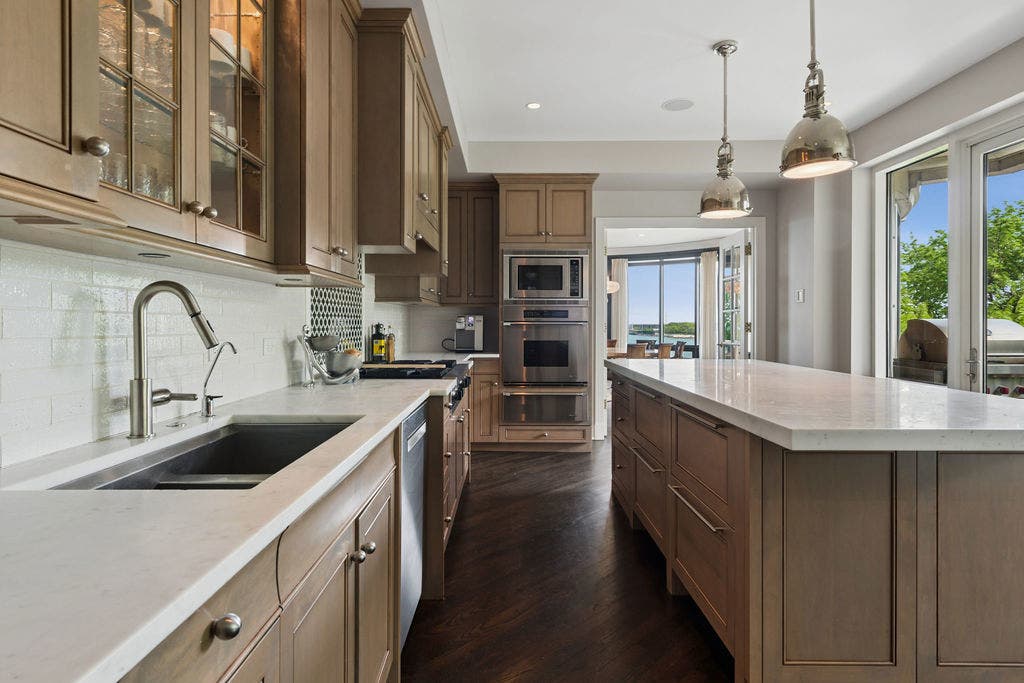 840 N LAKE SHORE Drive, #401-402, Chicago, IL 60611 840 N LAKE SHORE Drive, #401-402, Chicago, IL 60611