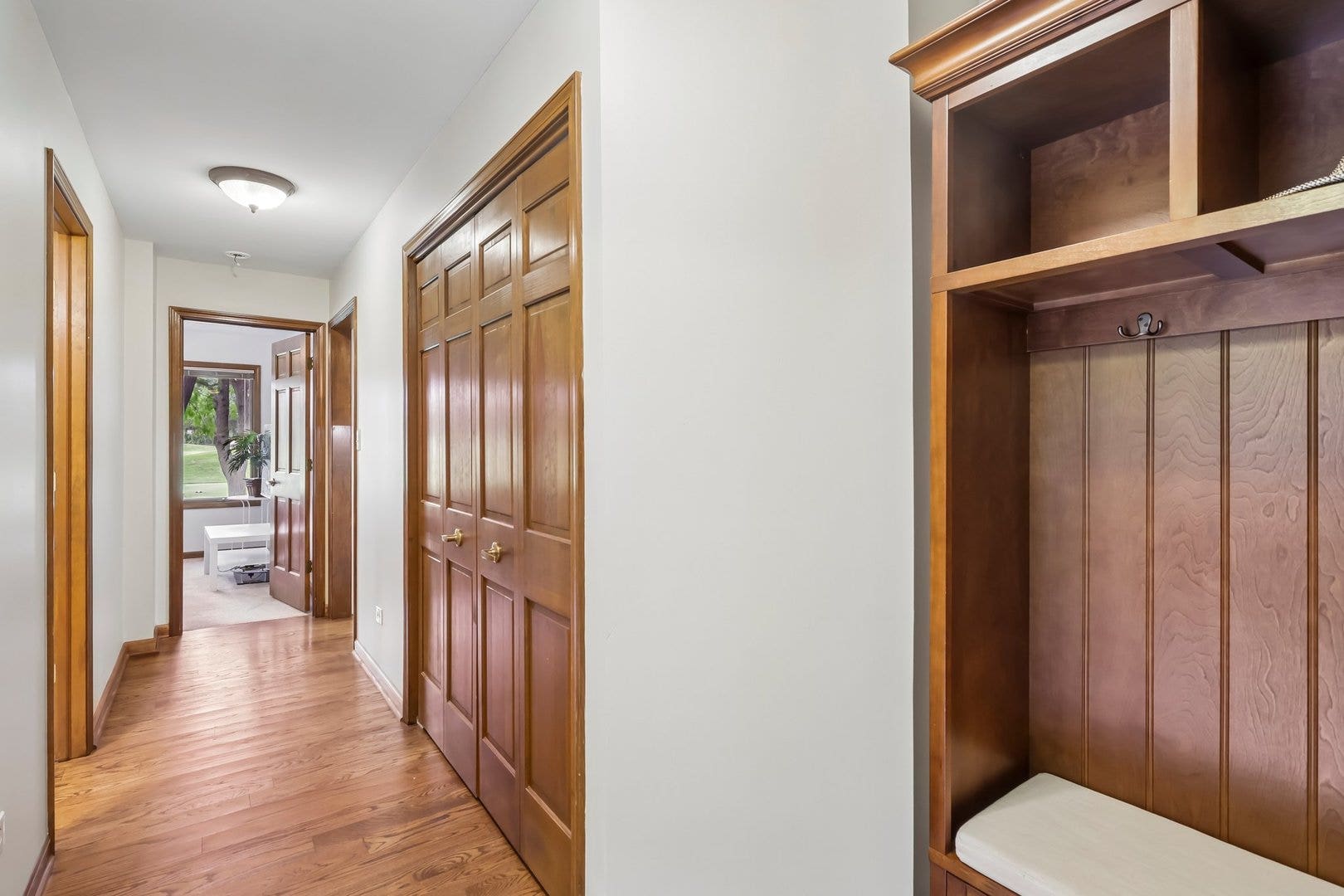 1504 Greenlake Drive, Aurora, IL 60502 1504 Greenlake Drive, Aurora, IL 60502