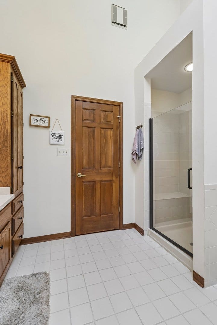 1504 Greenlake Drive, Aurora, IL 60502 1504 Greenlake Drive, Aurora, IL 60502
