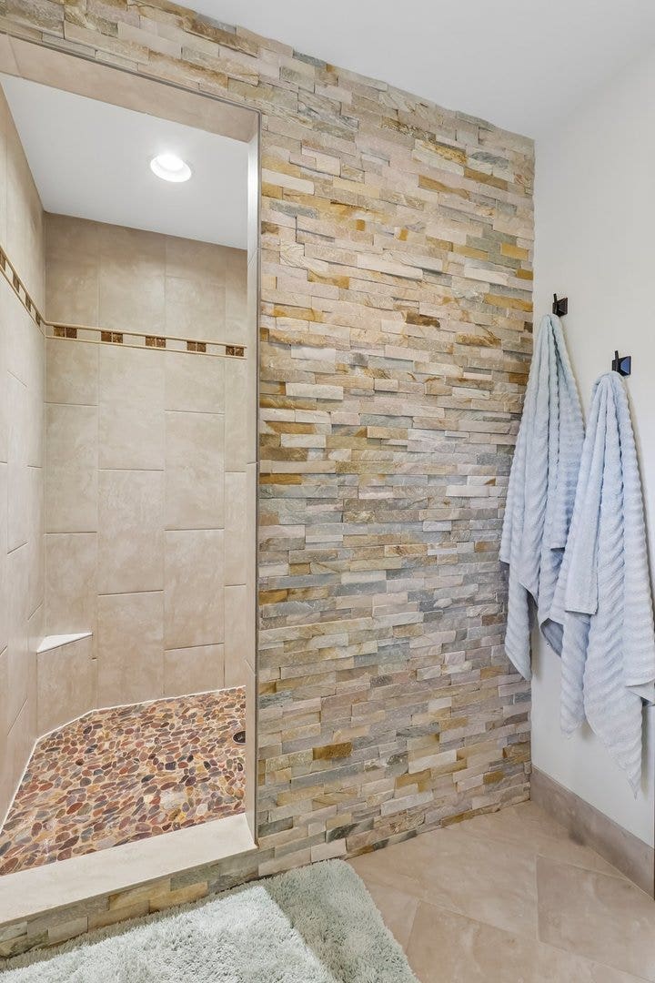 1504 Greenlake Drive, Aurora, IL 60502 1504 Greenlake Drive, Aurora, IL 60502