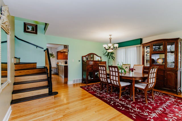7022 Birchwood Avenue, Niles, IL 60714
