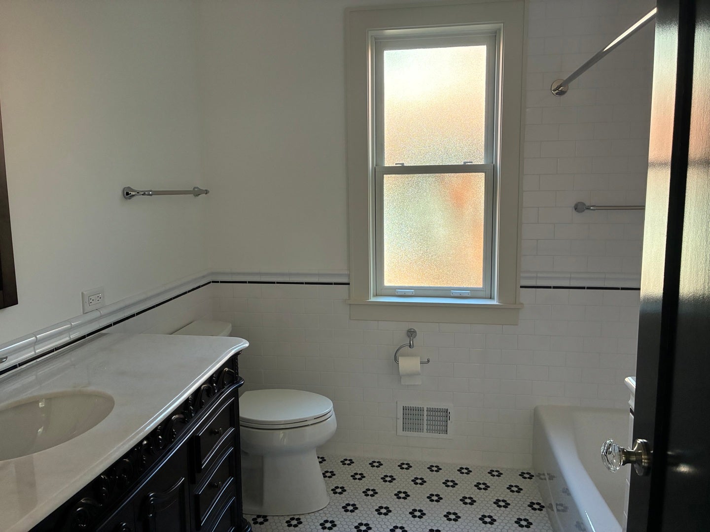 10611 S Claremont Avenue, Chicago, IL 60643