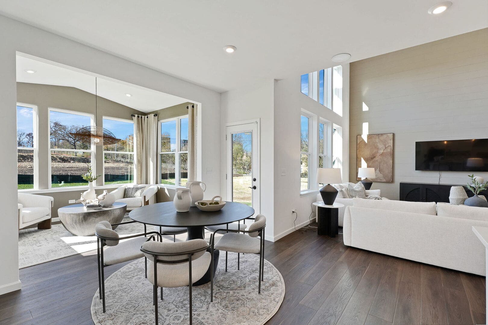 Leclair Willwood casual eating area