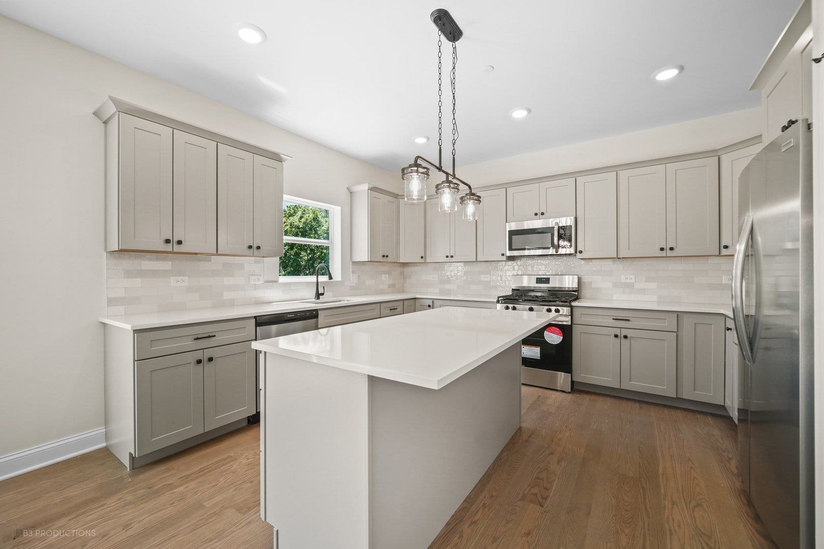 9318 Pleasant Avenue, Tinley Park, IL 60487 9318 Pleasant Avenue, Tinley Park, IL 60487