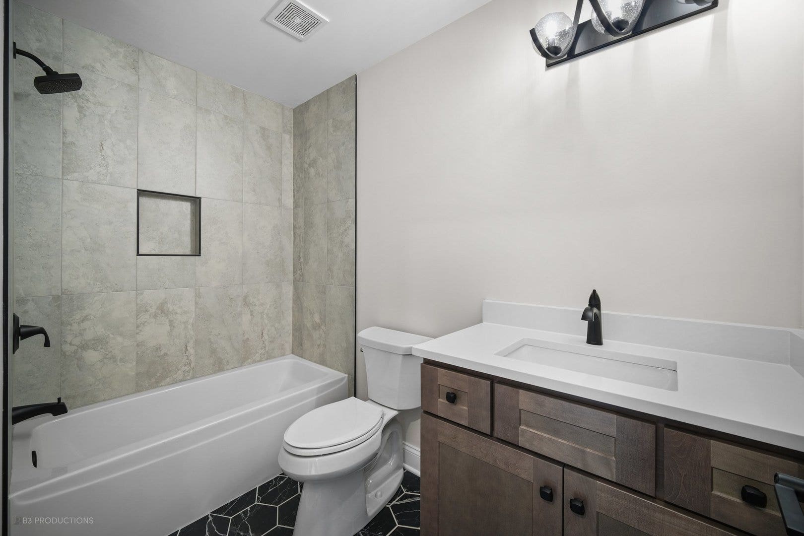 9318 Pleasant Avenue, Tinley Park, IL 60487 9318 Pleasant Avenue, Tinley Park, IL 60487