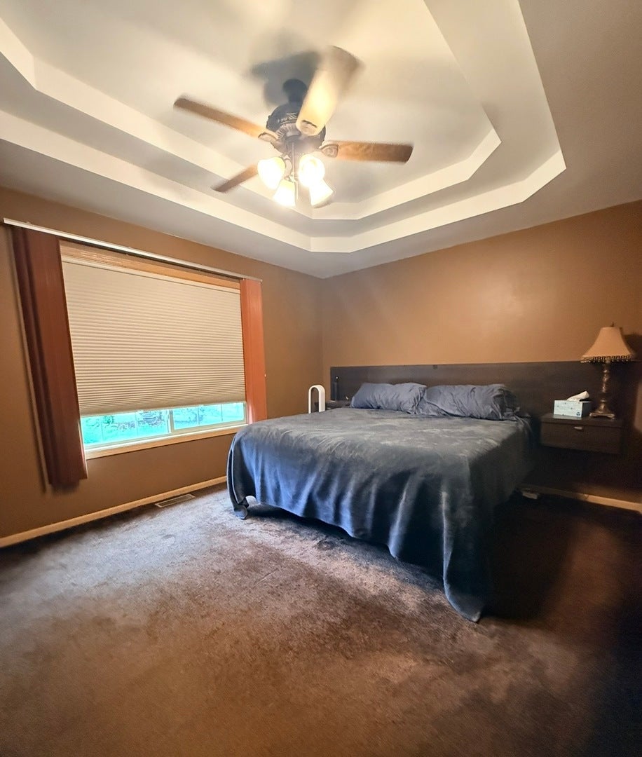 6810 Hadrian Drive, Joliet, IL 60431 6810 Hadrian Drive, Joliet, IL 60431