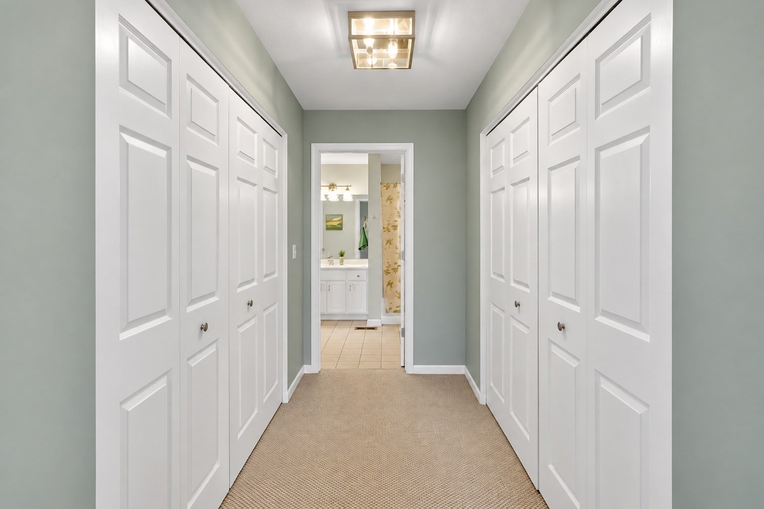 1121 Loganbury Court, Elgin, IL 60120 1121 Loganbury Court, Elgin, IL 60120