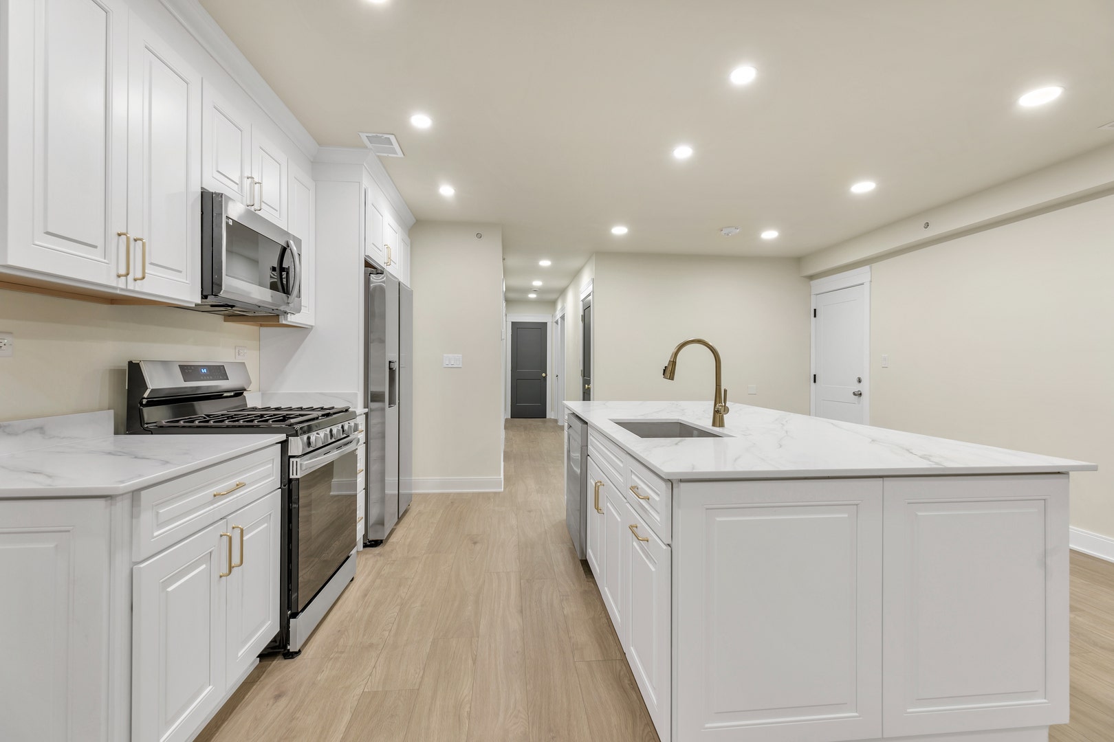 317 Canal Street, #B, Lemont, IL 60439