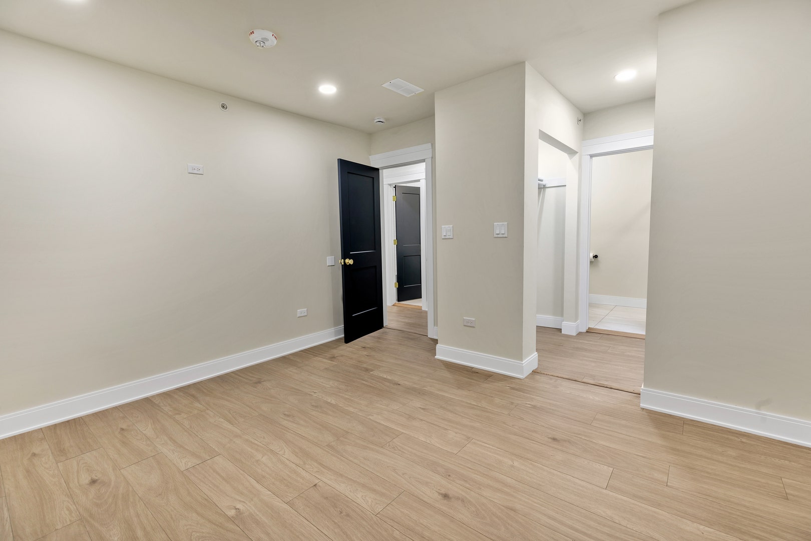 317 Canal Street, #B, Lemont, IL 60439