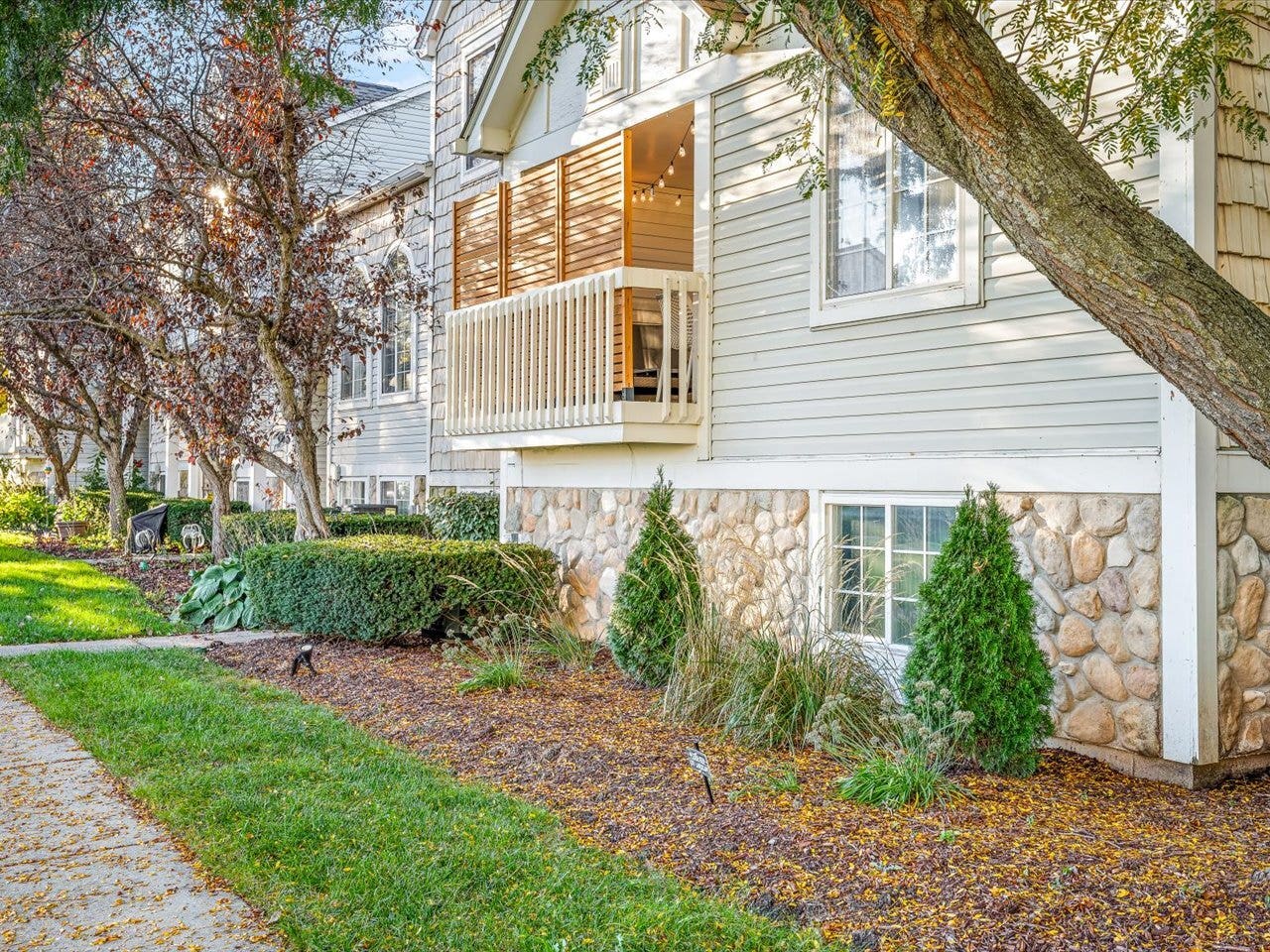 1962 Middlebury Drive, Aurora, IL 60503 1962 Middlebury Drive, Aurora, IL 60503