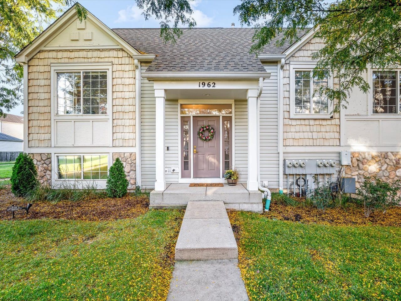1962 Middlebury Drive, Aurora, IL 60503 1962 Middlebury Drive, Aurora, IL 60503